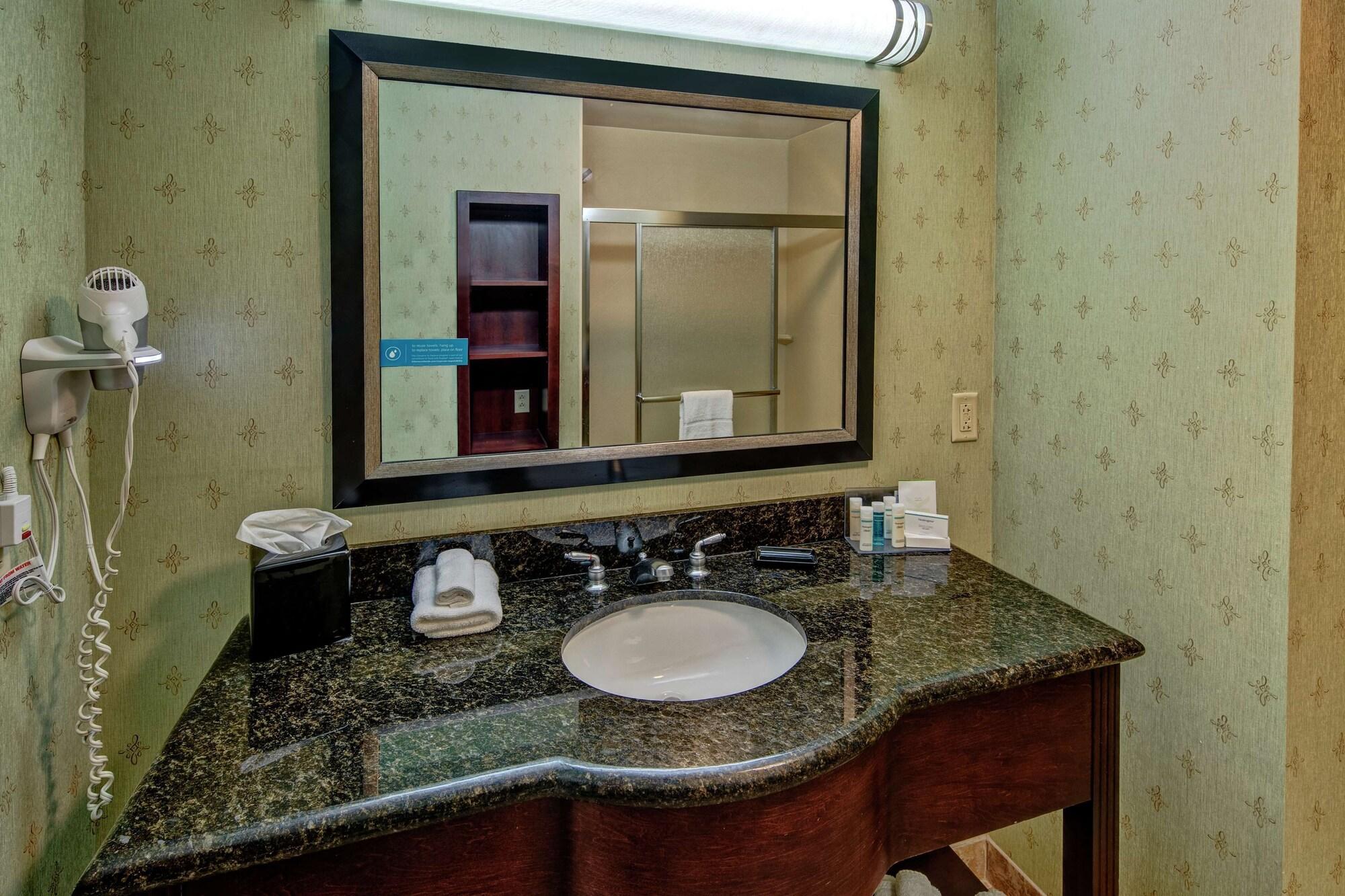 Hampton Inn Crossville Exterior foto